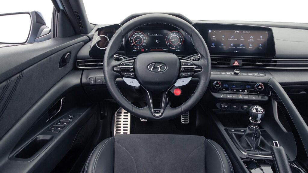 هیوندای گفته: هیچکس خودرویی با گیربکس دستی نمی خواهد