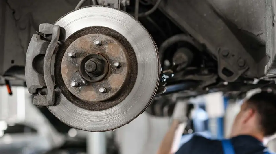 ترمز ای بی دی (EBD) چیست؟